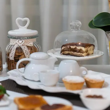 Bed & Breakfast B.&.b Maison La Dama 3*