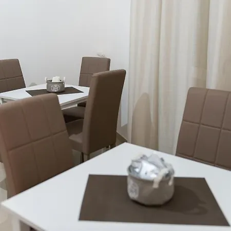Bed & Breakfast B.&.b Maison La Dama