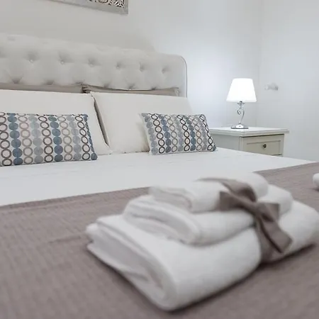 Bed & Breakfast B.&.b Maison La Dama Maruggio